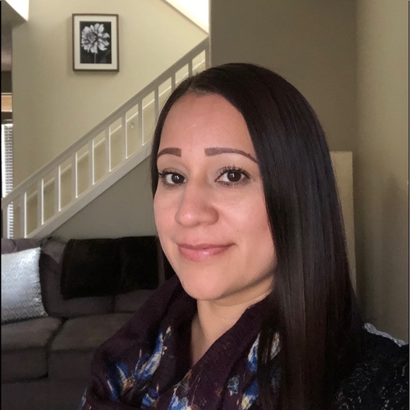 Meet your Posher, Liliana - Picture 1 of 1